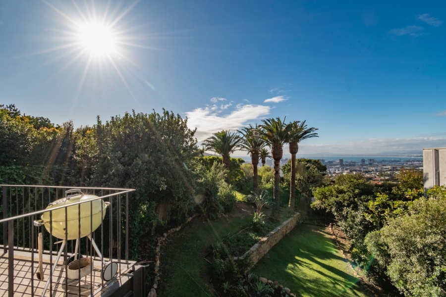 To Let 4 Bedroom Property for Rent in Oranjezicht Western Cape